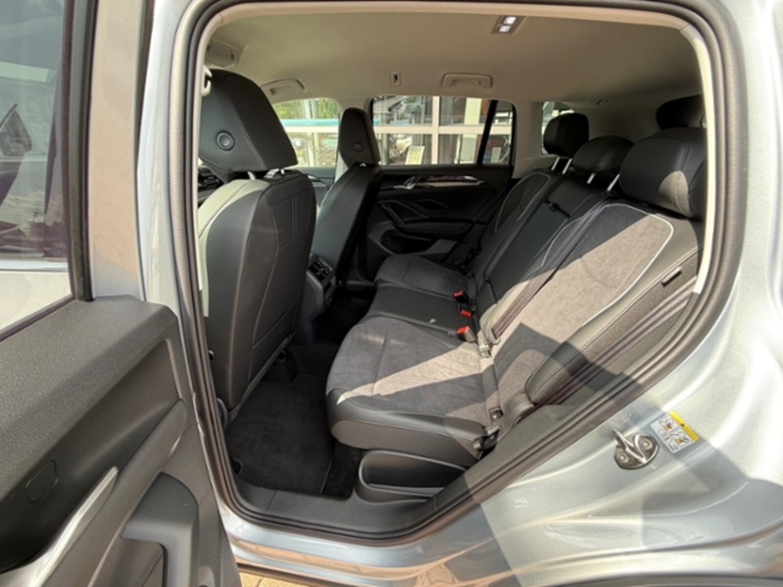 Volkswagen Tiguan – Bild 9