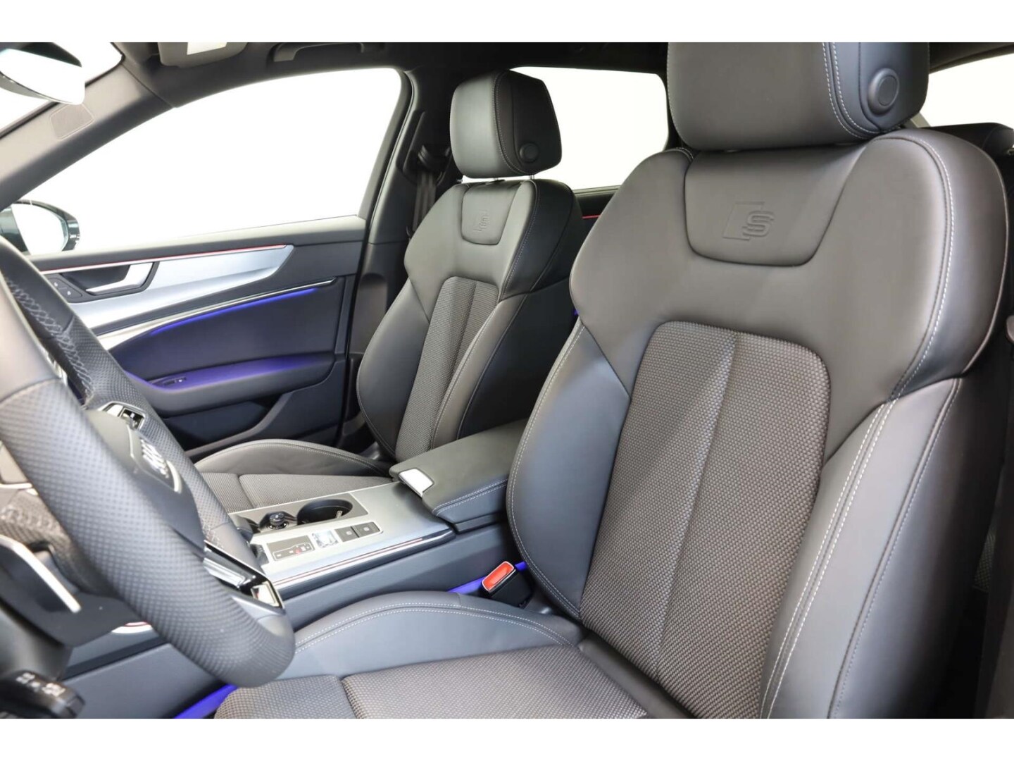 Image about Audi A6 Avant TFSI e S line 50 TFSI e quattro220(299)kW(PS)S tronic