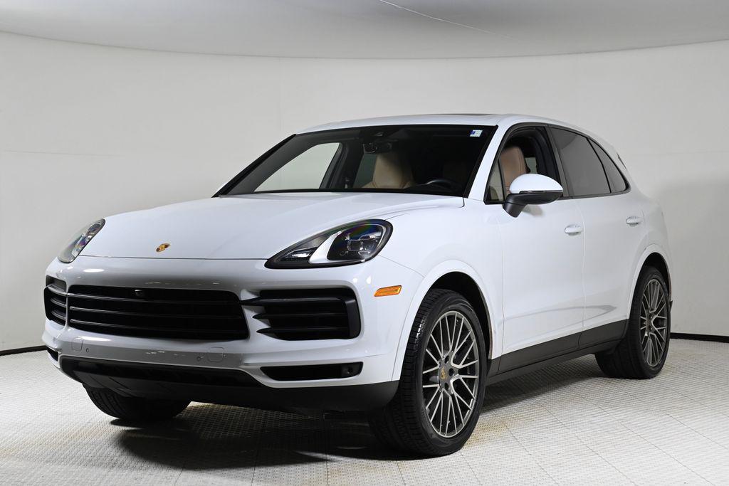 2023 Porsche Cayenne Platinum Edition's photo