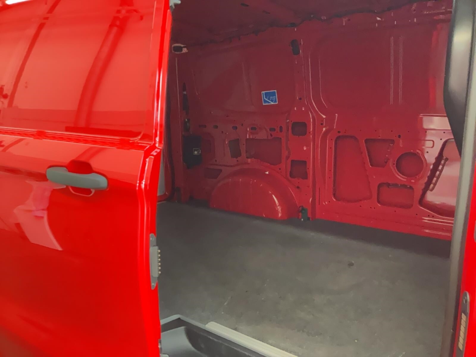 Volkswagen Transporter Kasten kurzer Radstand – Bild 13