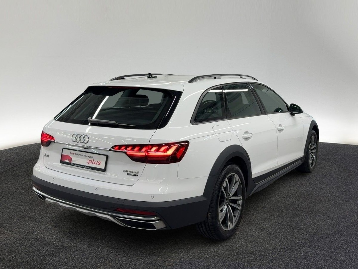 Bild über Audi A4 allroad quattro 45 TFSI quattro S tronic - für weitere Informationen kontaktieren Sie den Audi Partner