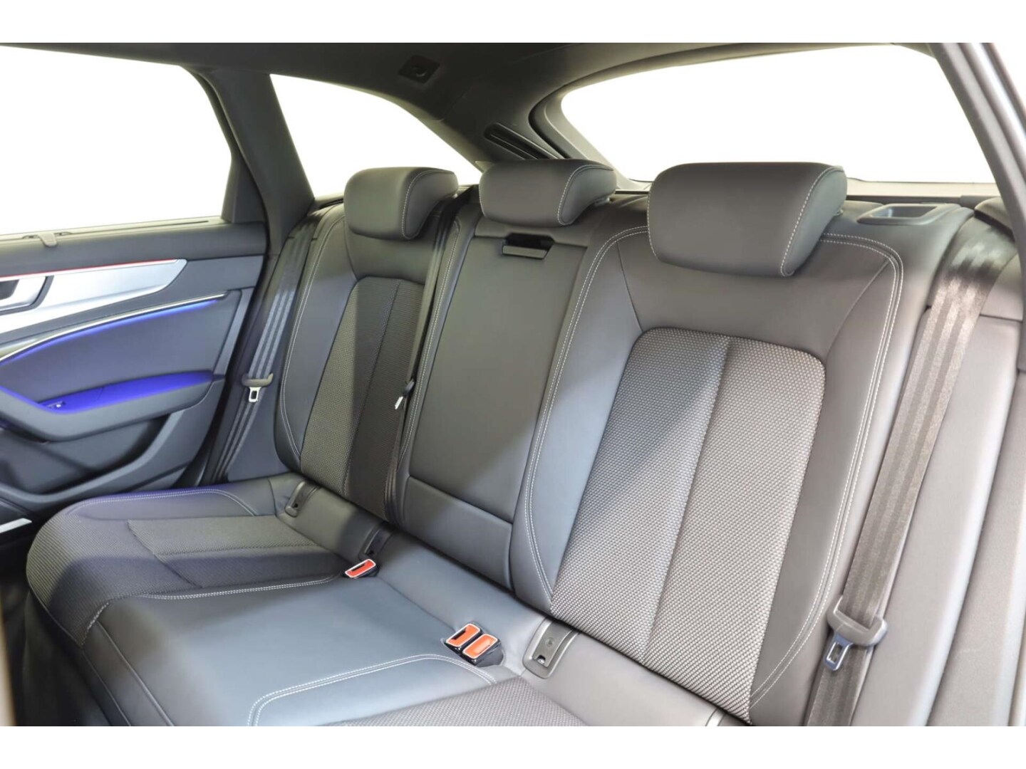 Image about Audi A6 Avant TFSI e S line 50 TFSI e quattro220(299)kW(PS)S tronic