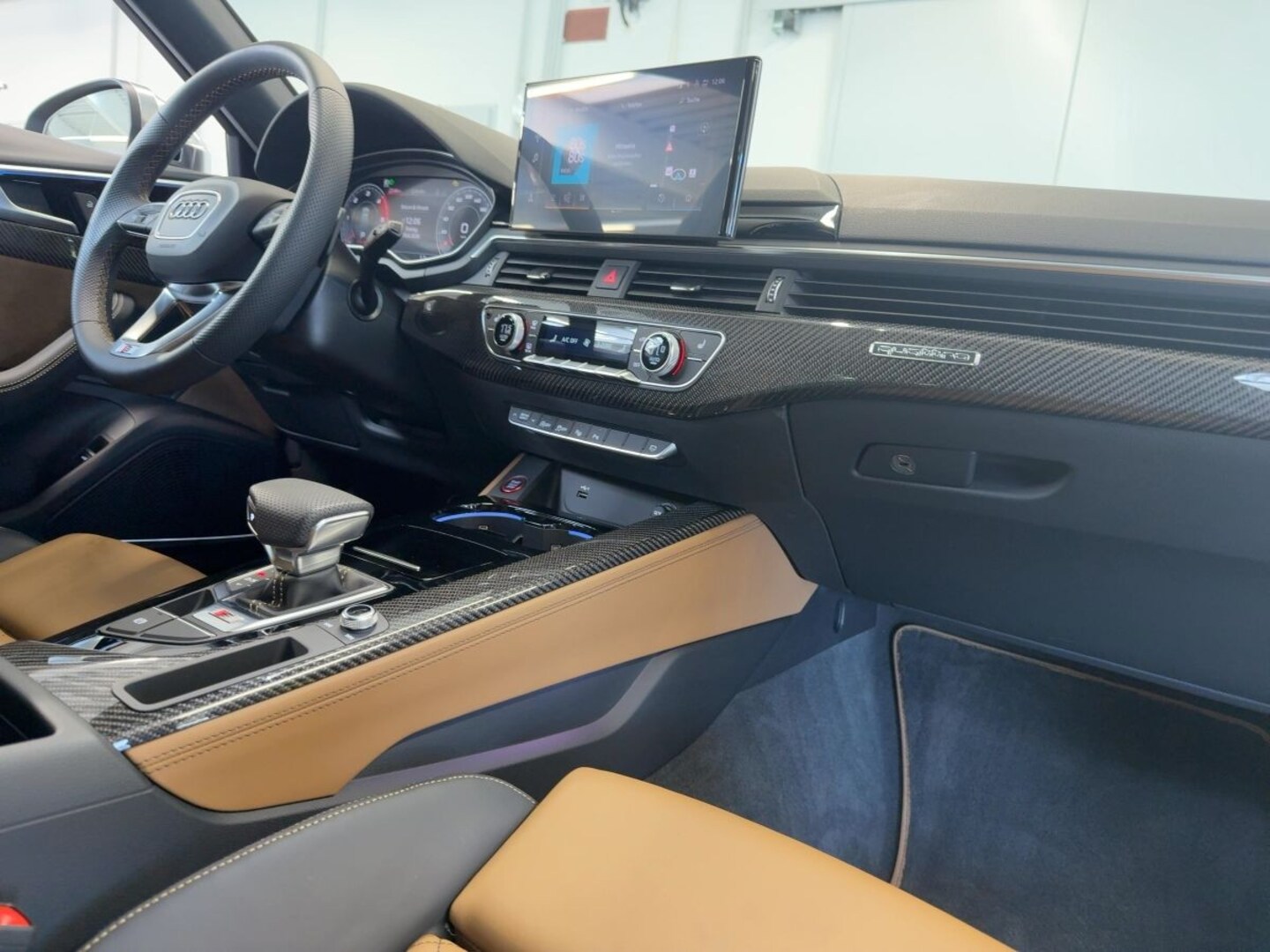 Bild über - für weitere Informationen kontaktieren Sie den Audi Partner