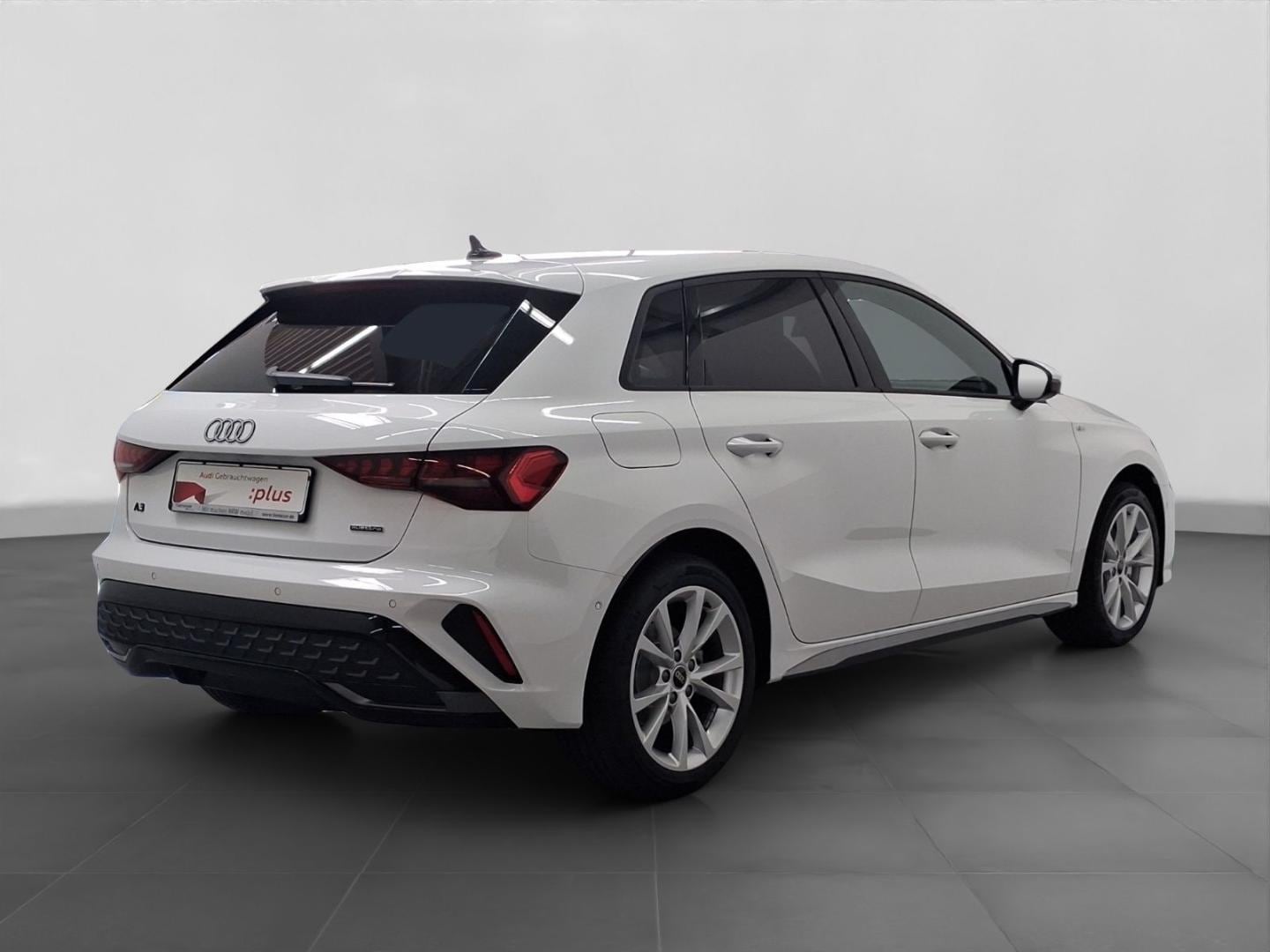 Bild über Audi A3 Sportback TFSI quattro S tronic - für weitere Informationen kontaktieren Sie den Audi Partner