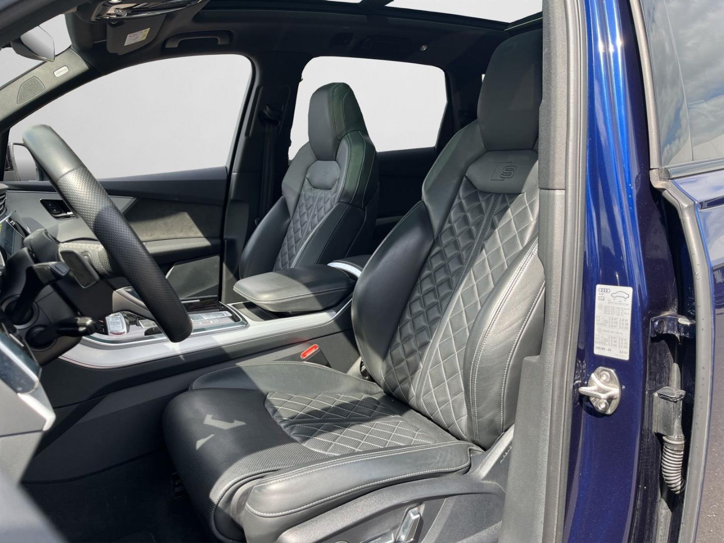 Image about Audi SQ7 TDI quattro tiptronic