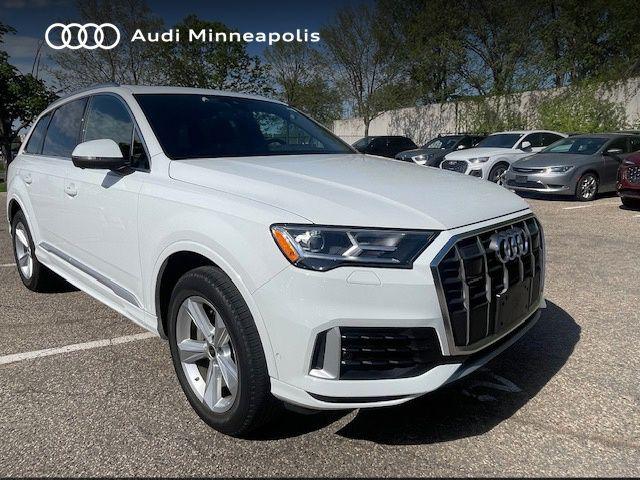 2023 Audi Q7 45 Premium quattro Tiptronic's photo