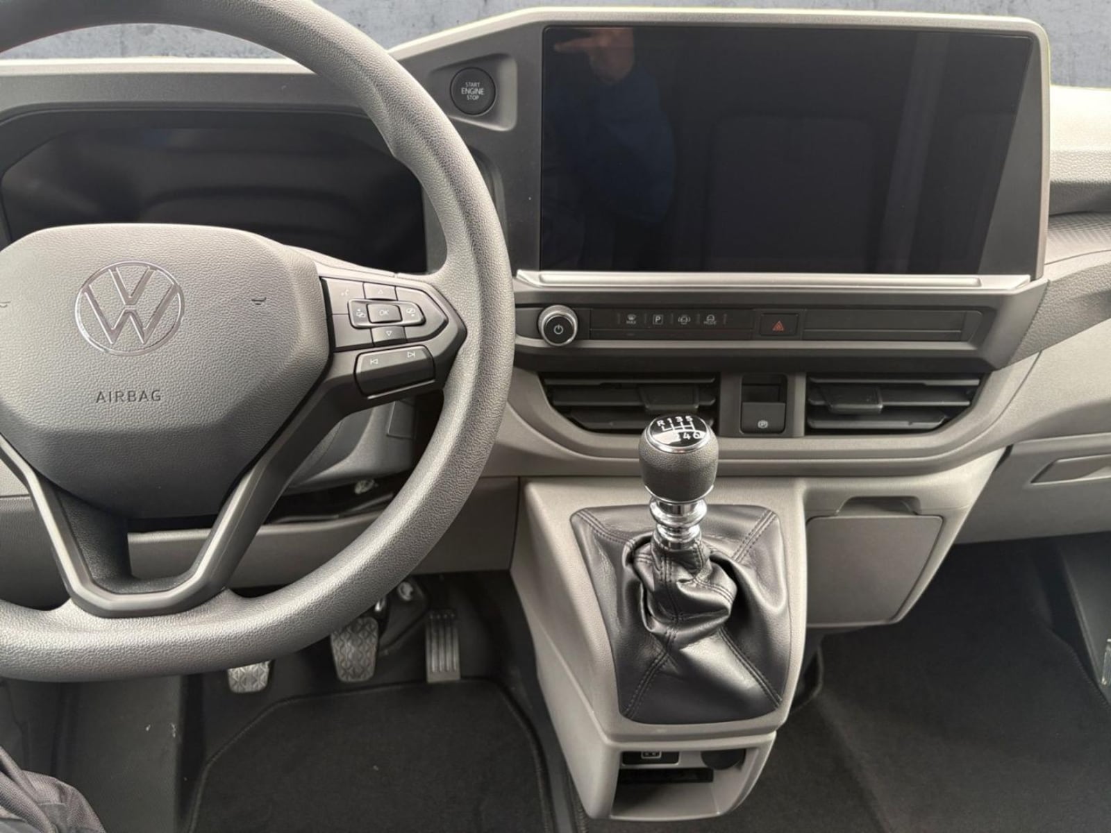 Volkswagen Transporter Kasten kurzer Radstand – Bild 9