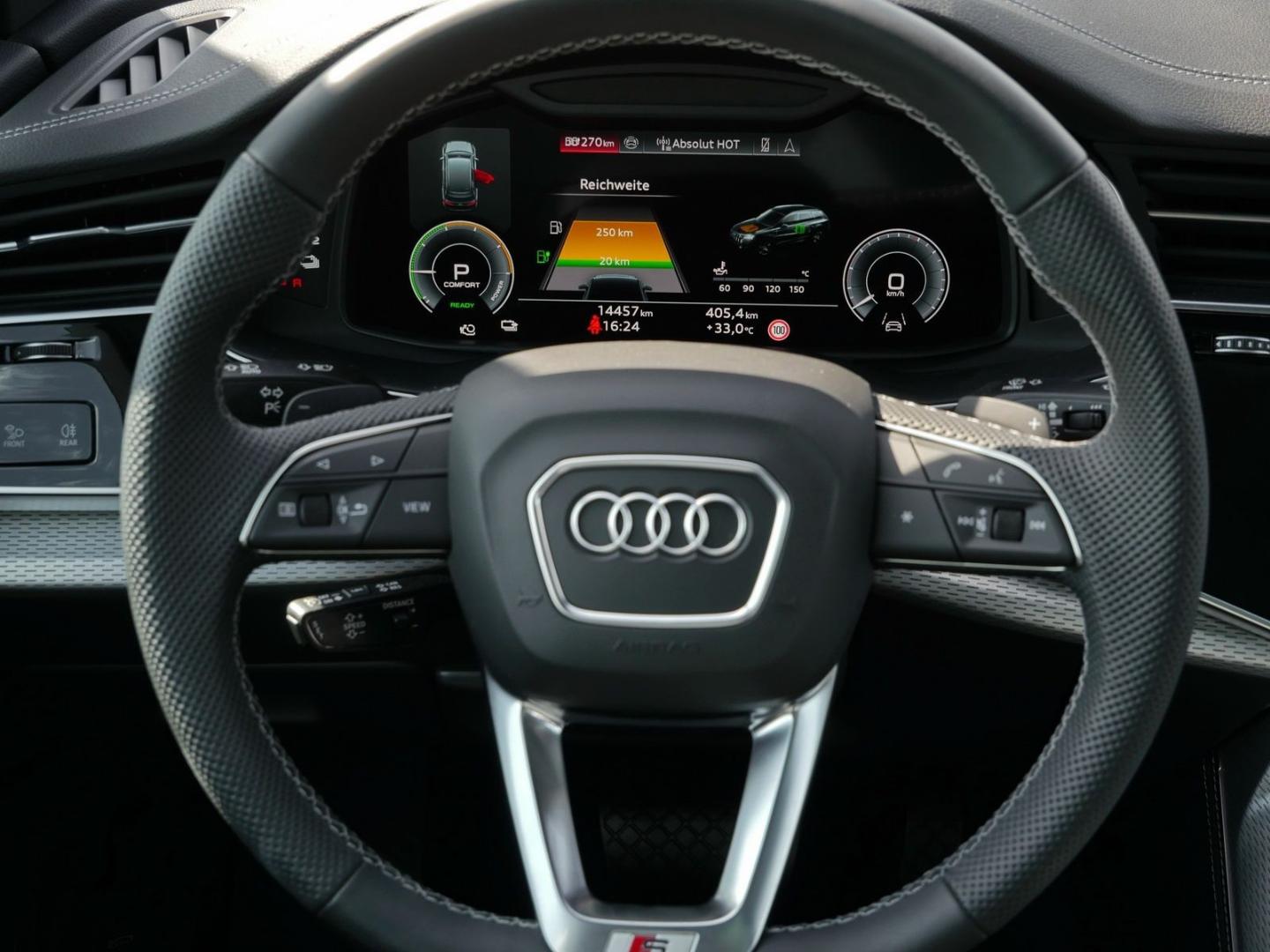 Image about Audi Q7 SUV TFSI e S line 55 TFSI e quattro tiptronic