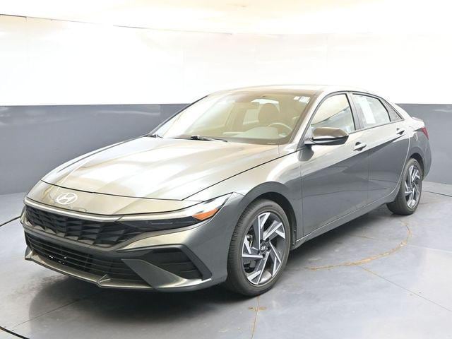 Photo of 2025 Hyundai Elantra 