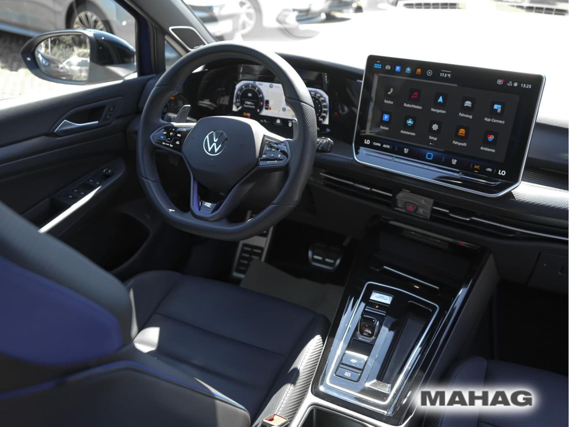 Volkswagen Golf Variant R