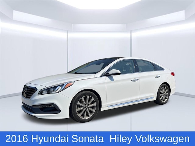 Photo of 2016 Hyundai Sonata 