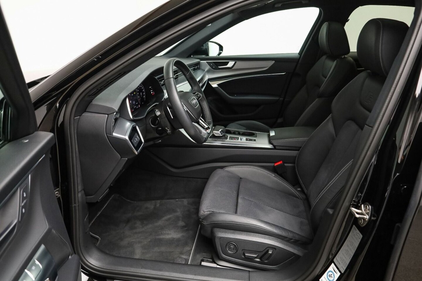 Bild über Audi S6 Limousine TDI quattro tiptronic - für weitere Informationen kontaktieren Sie den Audi Partner