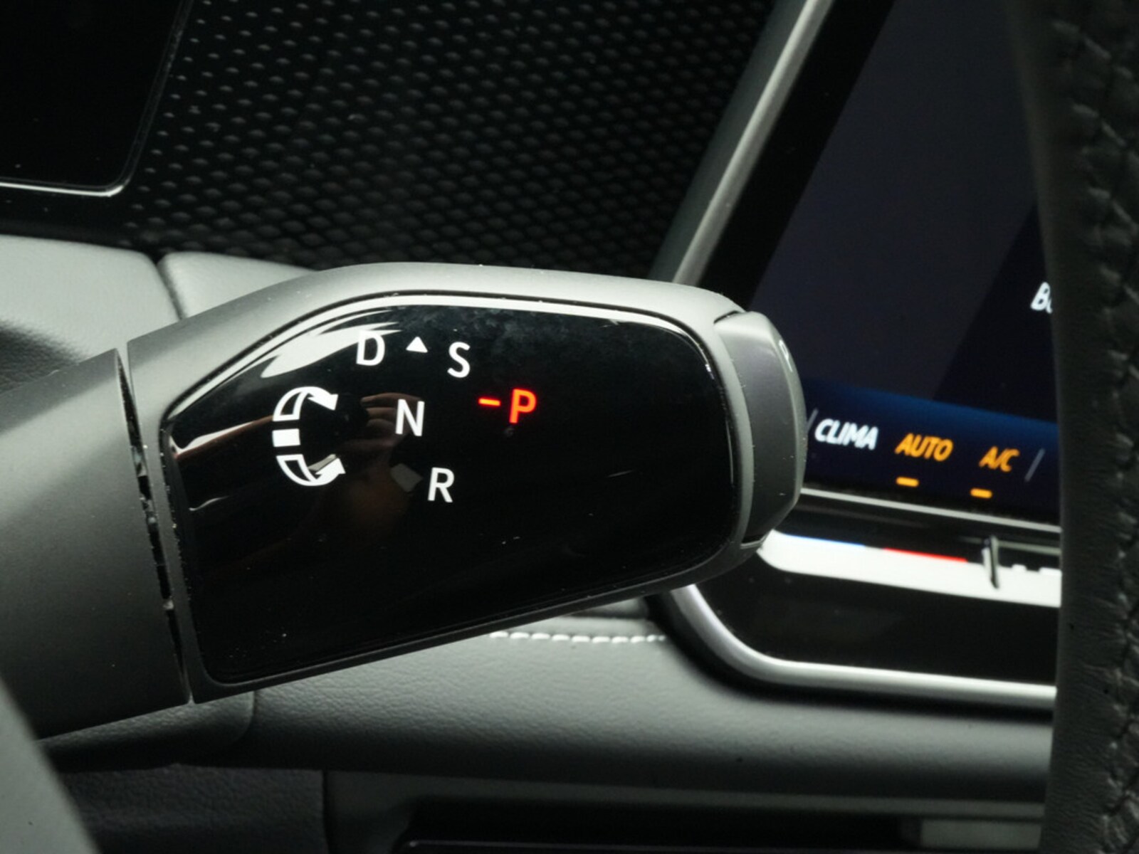 Volkswagen Tiguan – Bild 12