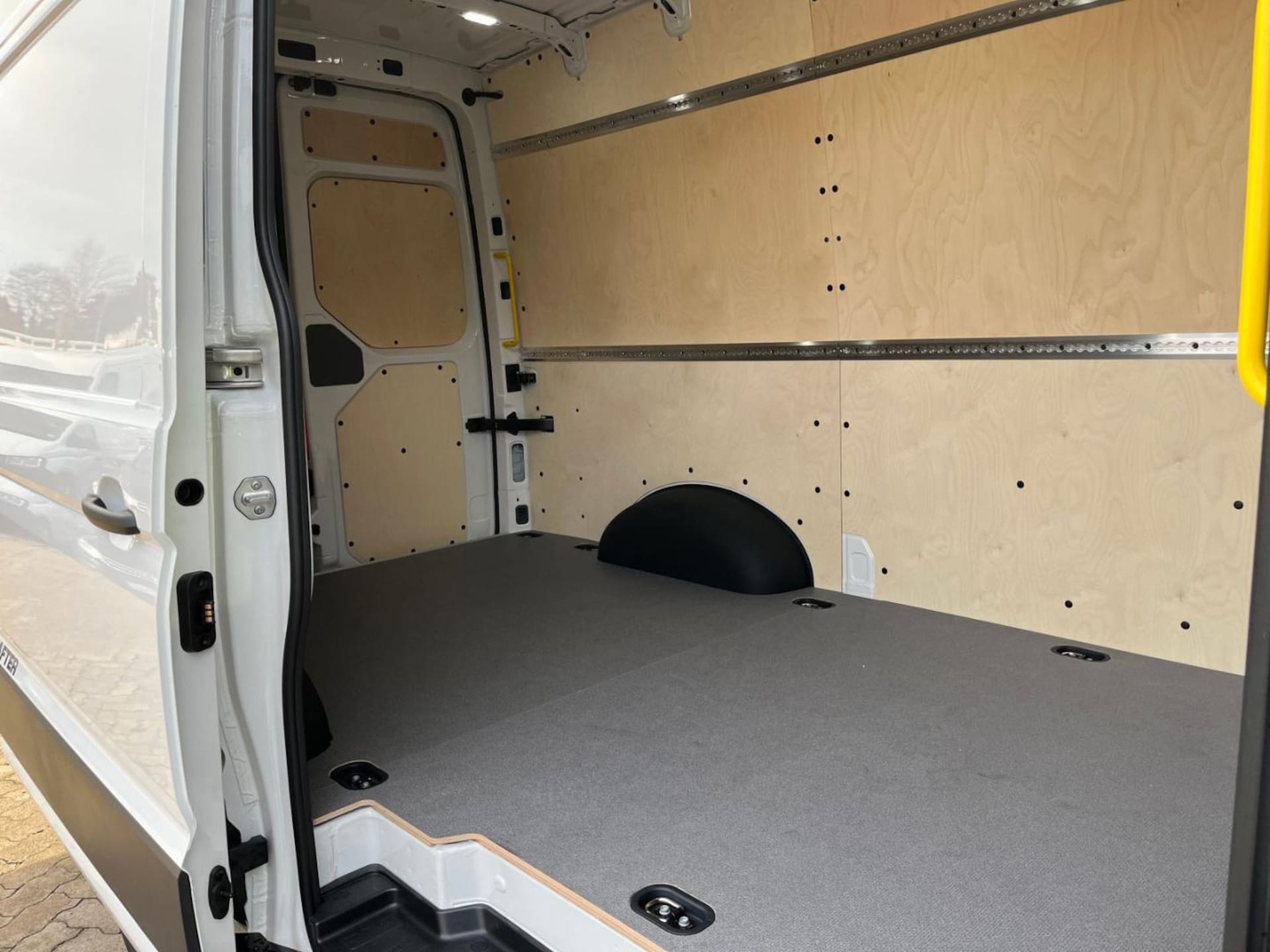 Volkswagen e-Crafter Kastenwagen mittlerer Radstand