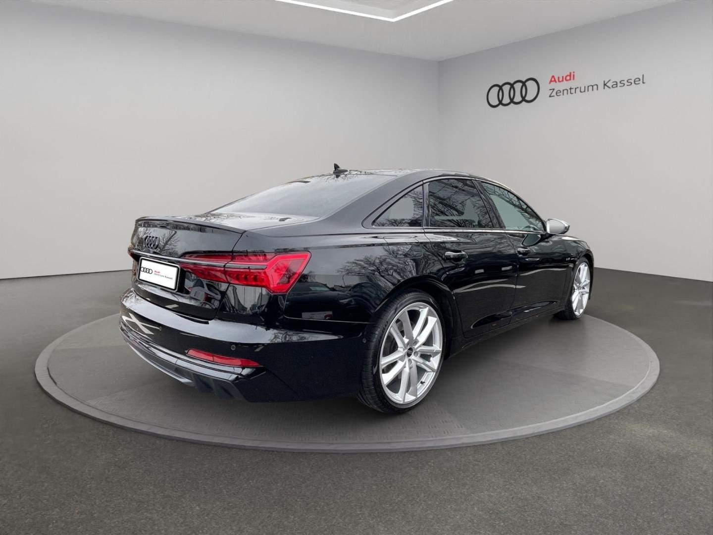 Bild über Audi S6 Limousine S6 Limousine TDI 253(344) kW(PS) tiptronic - für weitere Informationen kontaktieren Sie den Audi Partner