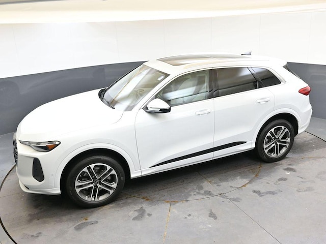 2025 Audi Q5 Premium - Photo 37