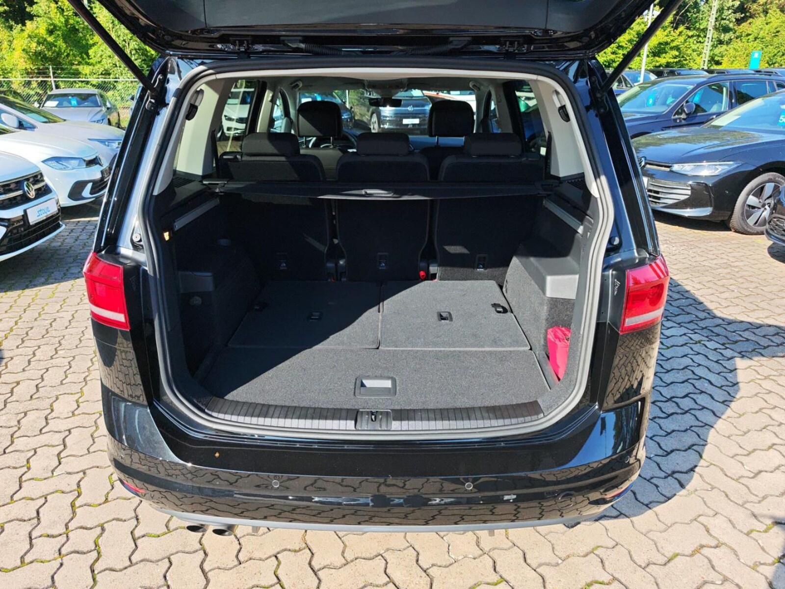 Volkswagen Touran – Bild 11