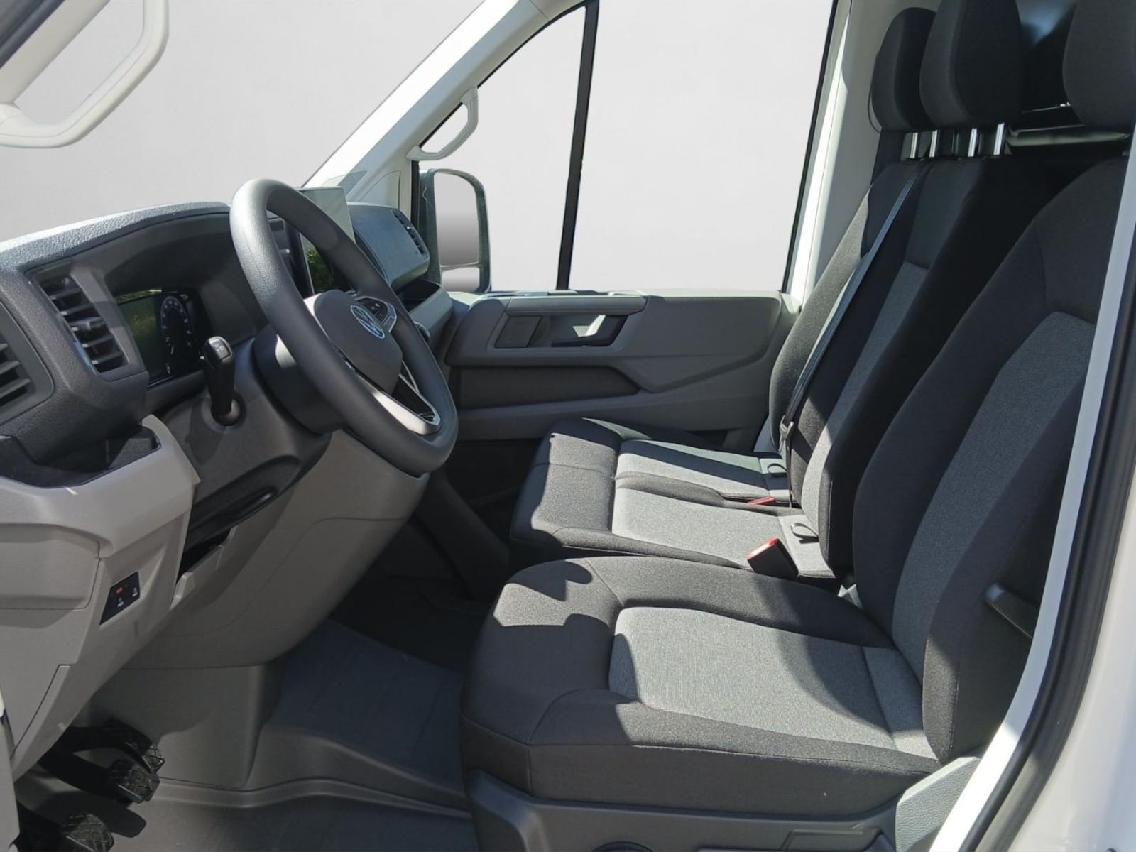Volkswagen Crafter Kasten mittlerer Radstand – Bild 12