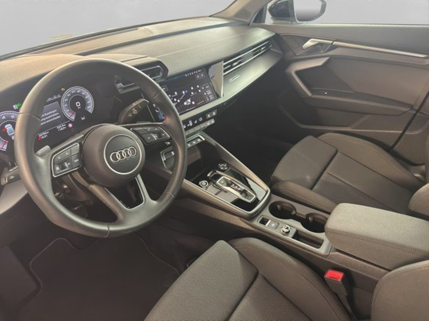 Bild über Audi A3 Limousine advanced 30 TFSI S tronic - für weitere Informationen kontaktieren Sie den Audi Partner