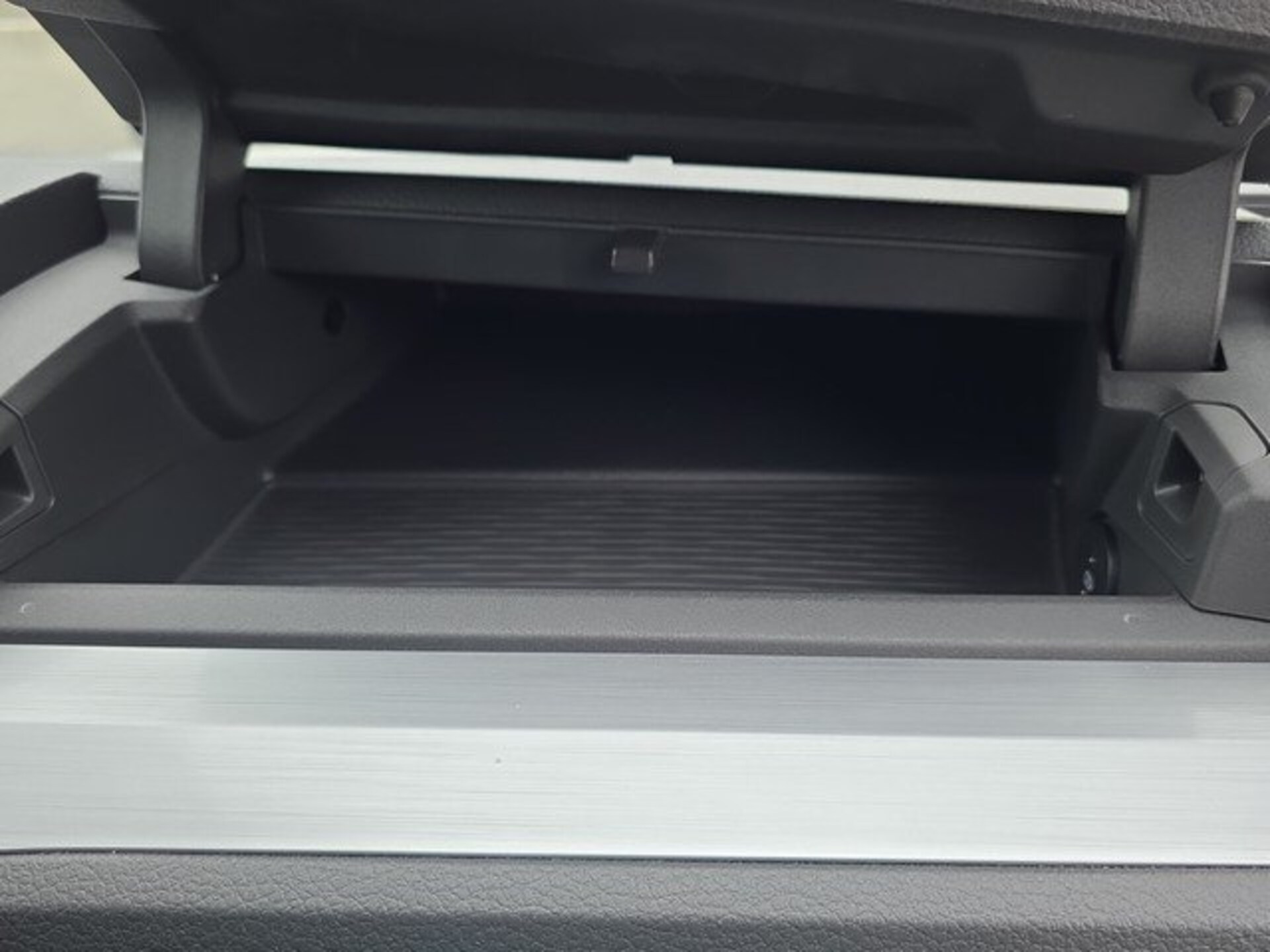 Volkswagen Transporter Kasten kurzer Radstand