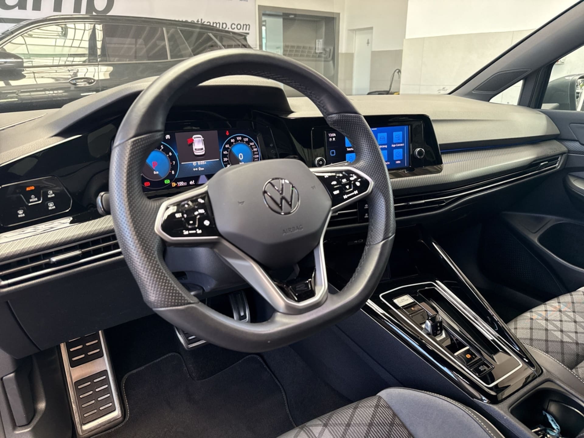 Volkswagen Golf R-Line