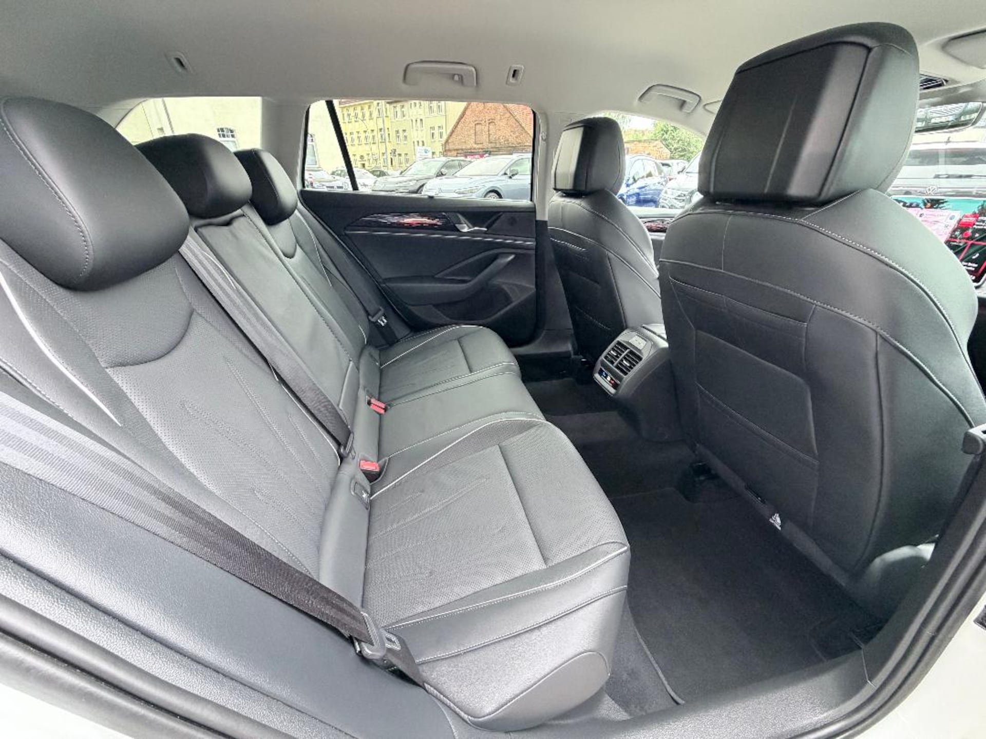 Volkswagen Passat Business