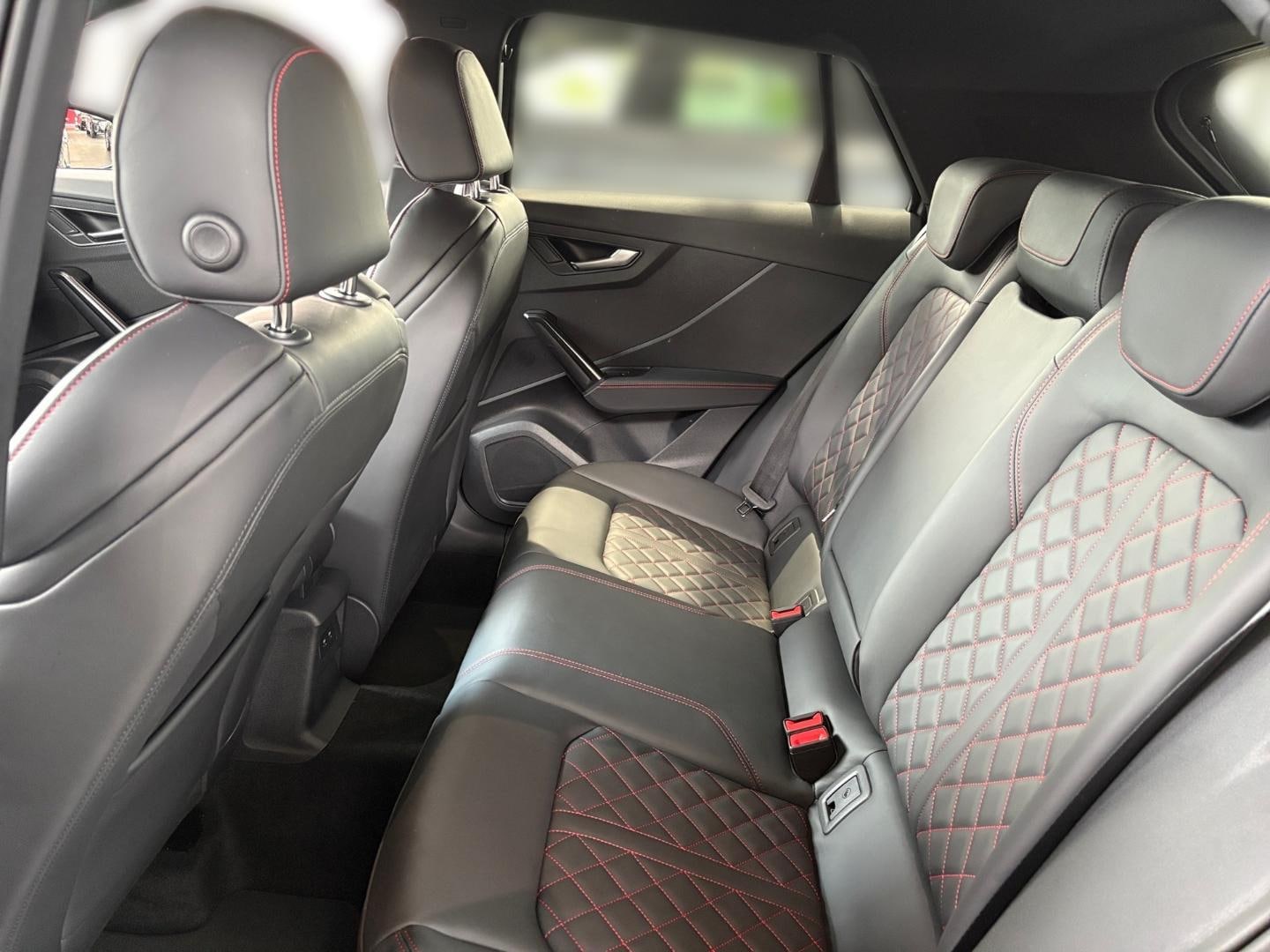 Bild über Audi SQ2 TFSI quattro S tronic - für weitere Informationen kontaktieren Sie den Audi Partner