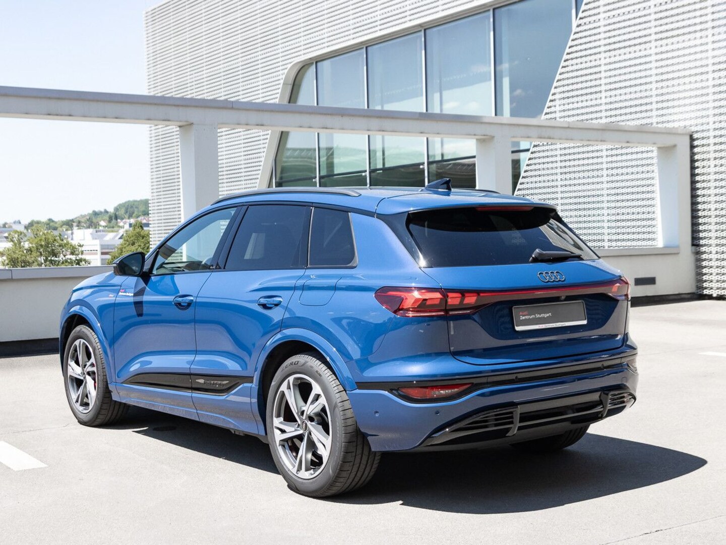 Bild über Audi Q6 SUV e-tron S line business e-tron performance 225 kW - für weitere Informationen kontaktieren Sie den Audi Partner