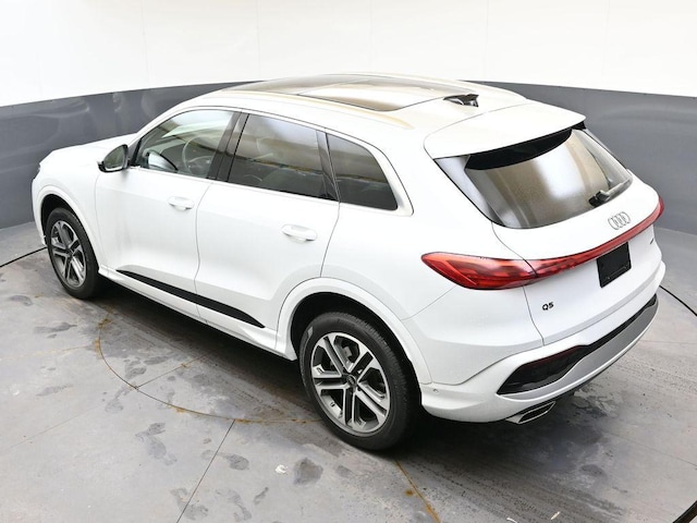 2025 Audi Q5 Premium - Photo 38