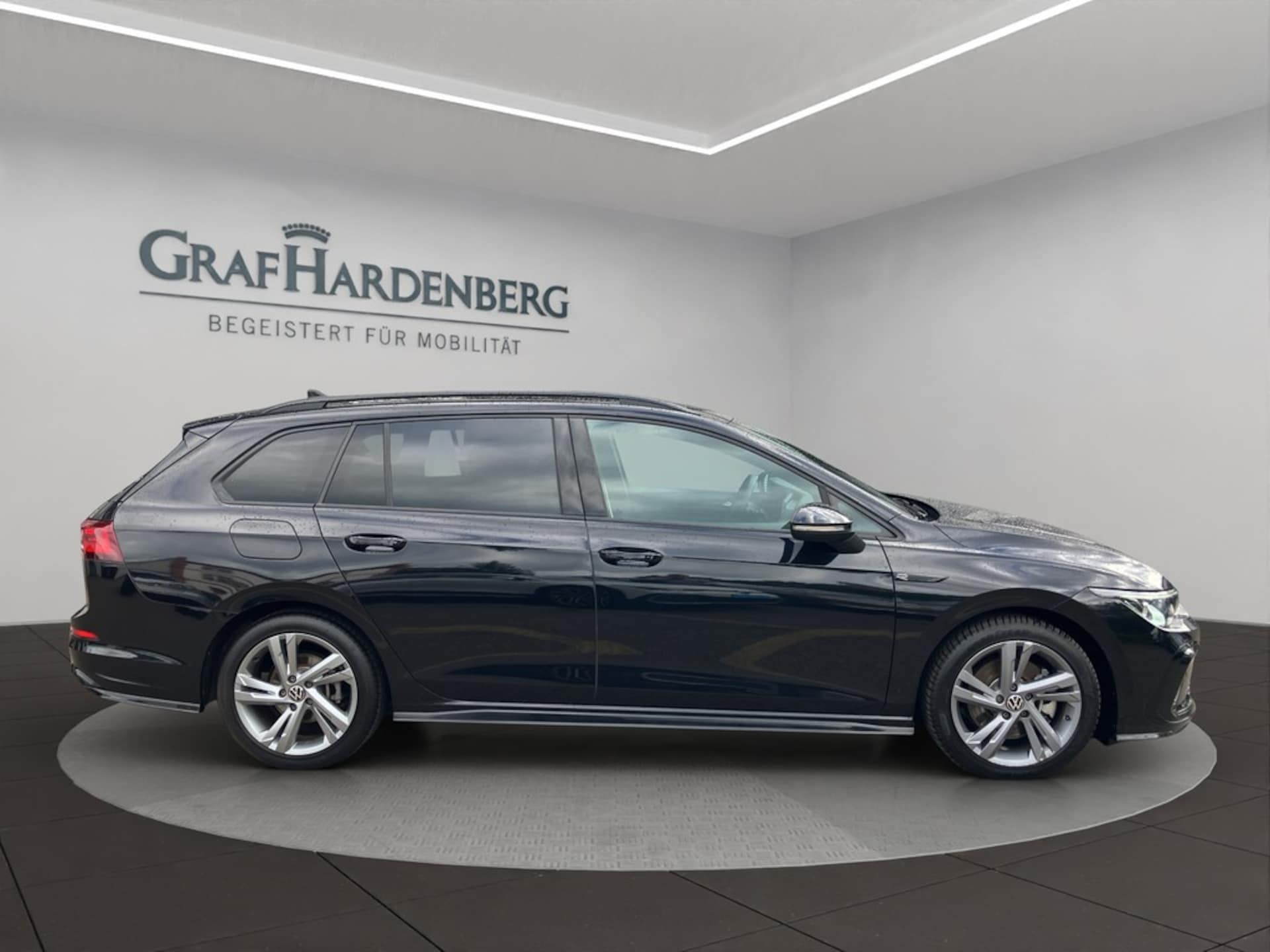 Volkswagen Golf Variant R-Line