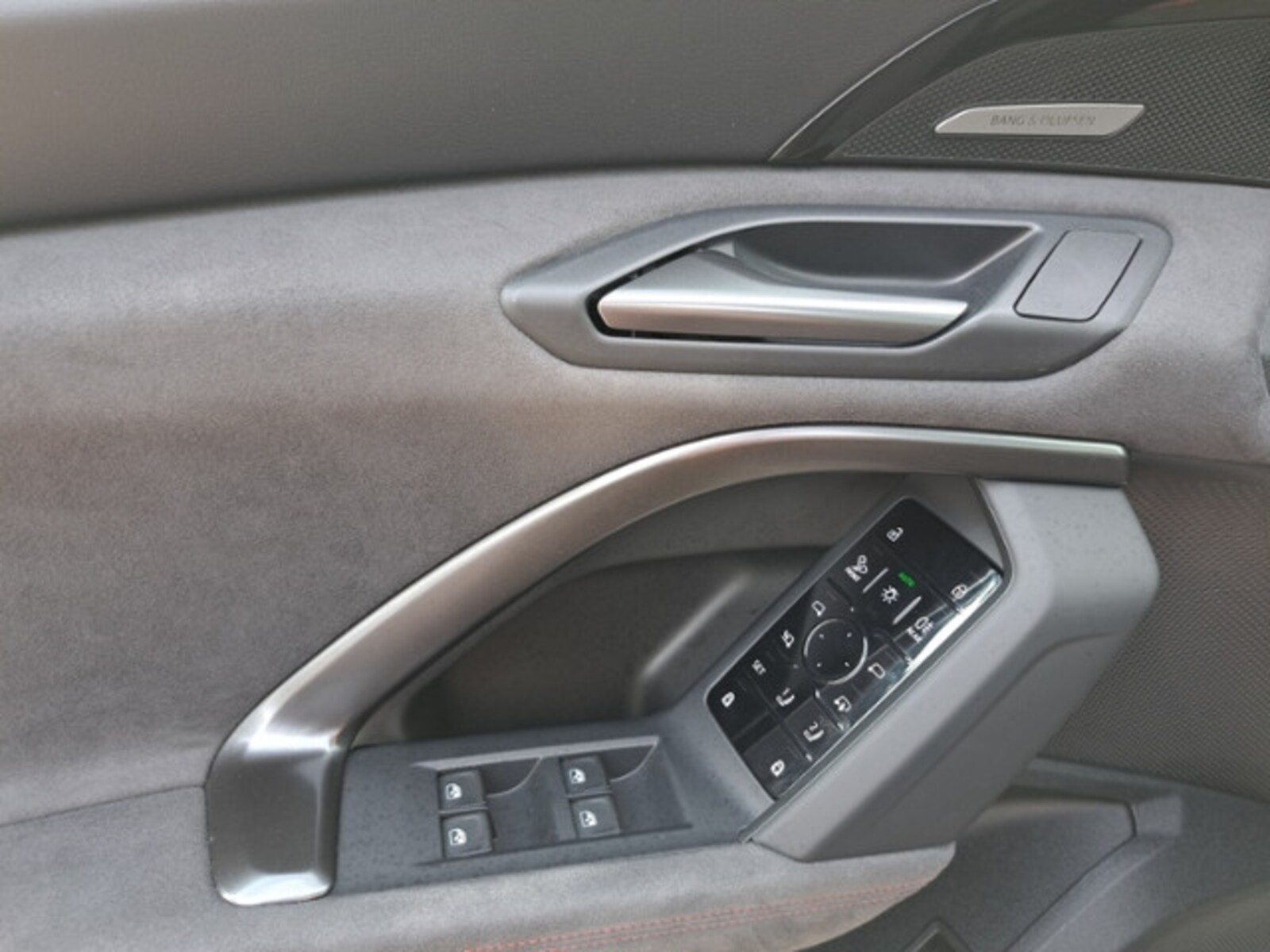 Audi SQ5 – Bild 15