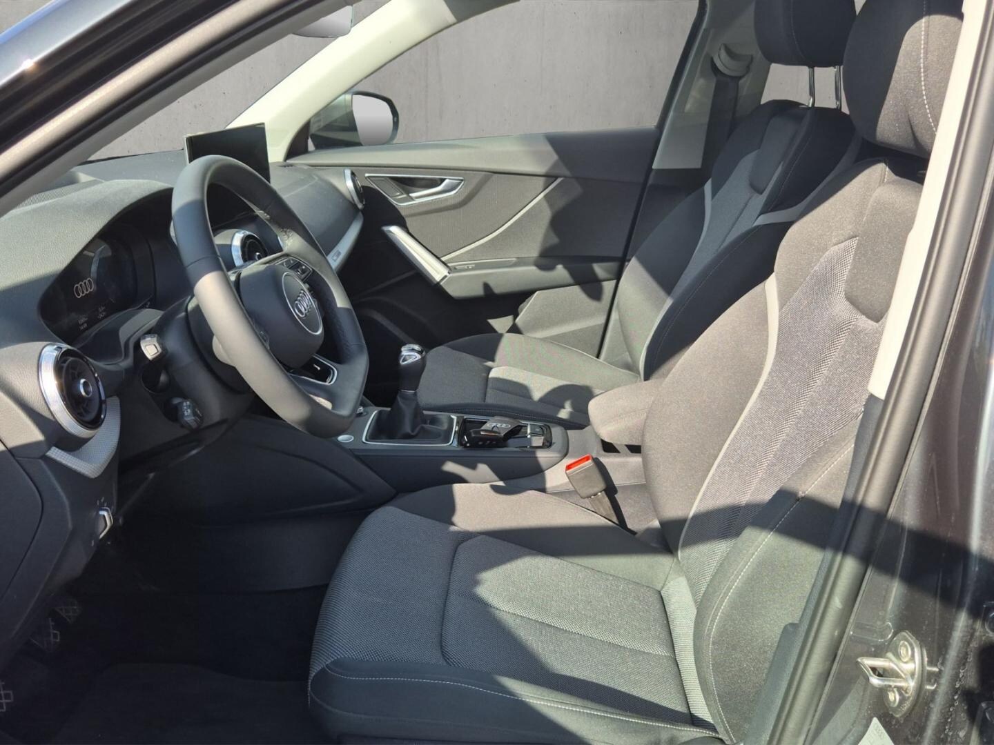 Bild über Audi Q2 advanced 30 TDI Schaltgetriebe - für weitere Informationen kontaktieren Sie den Audi Partner