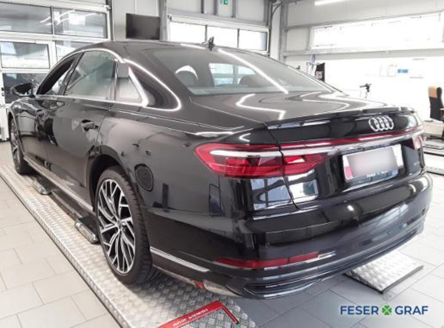 Bild über Audi A8 L 50 TDI quattro tiptronic - für weitere Informationen kontaktieren Sie den Audi Partner
