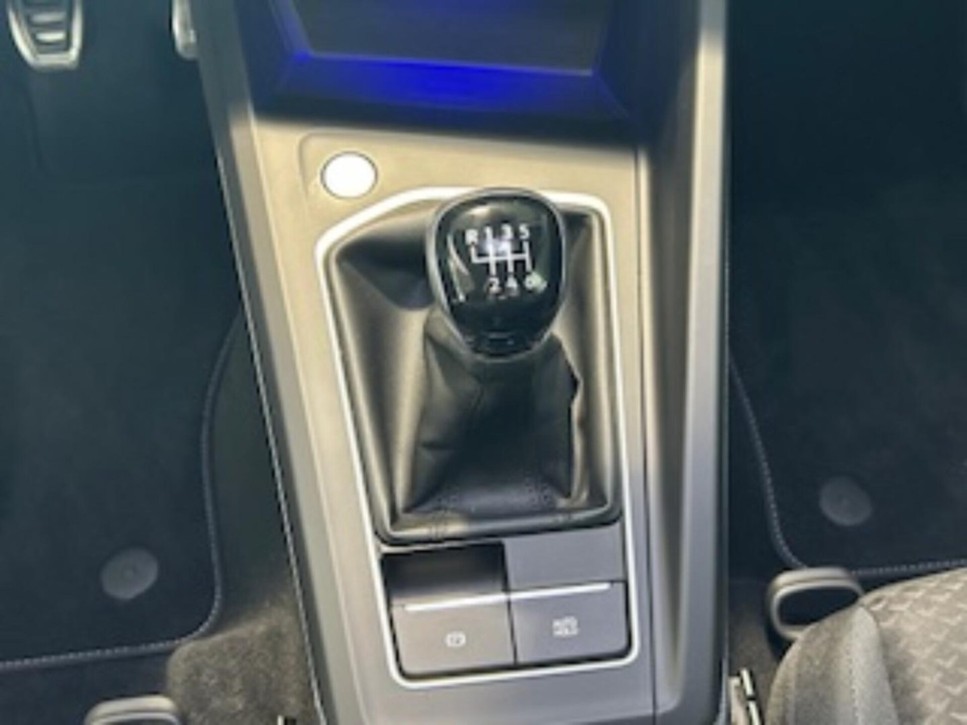 Volkswagen Golf Active