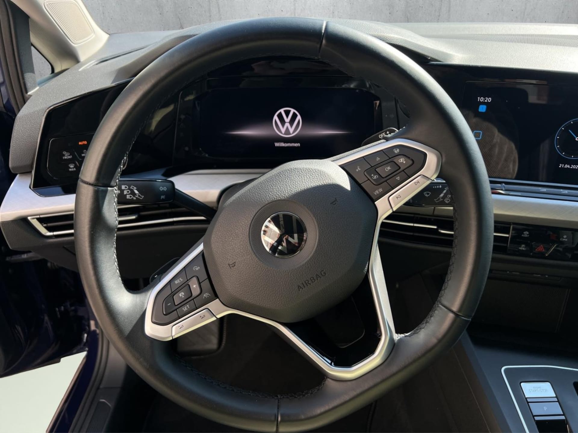 Volkswagen Golf Variant Life