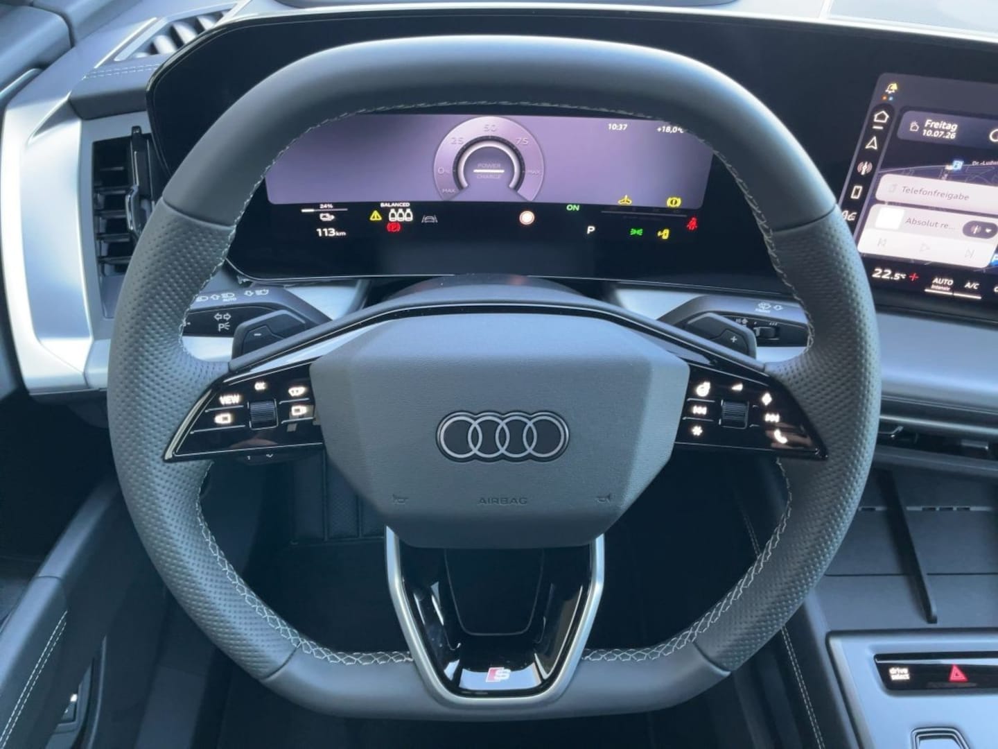Bild über Audi Q4 Sportback e-tron e-tron performance 210 kW - für weitere Informationen kontaktieren Sie den Audi Partner