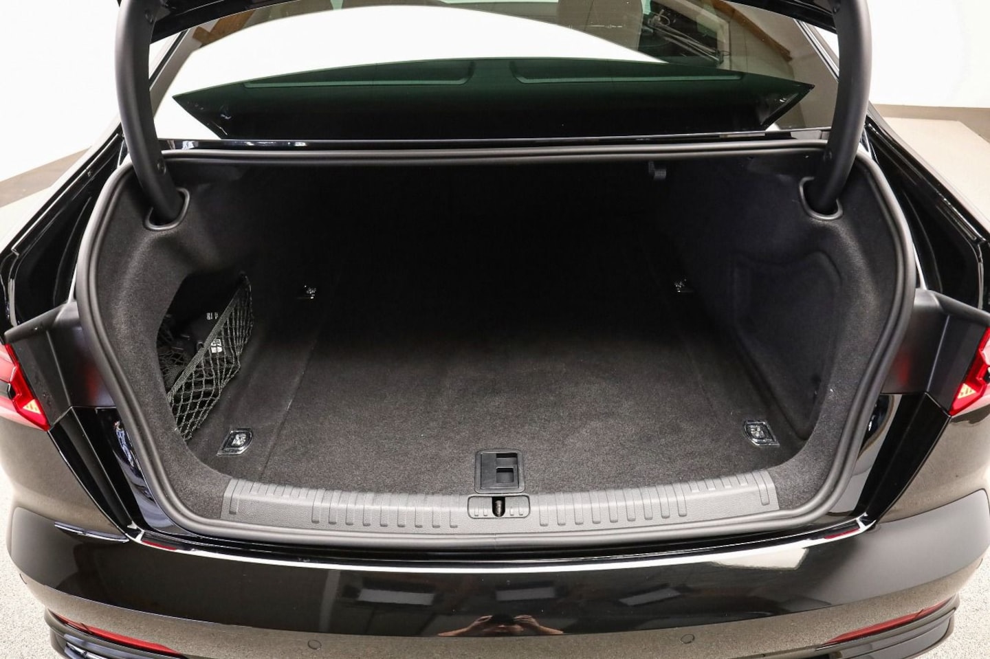 Bild über Audi S6 Limousine TDI quattro tiptronic - für weitere Informationen kontaktieren Sie den Audi Partner