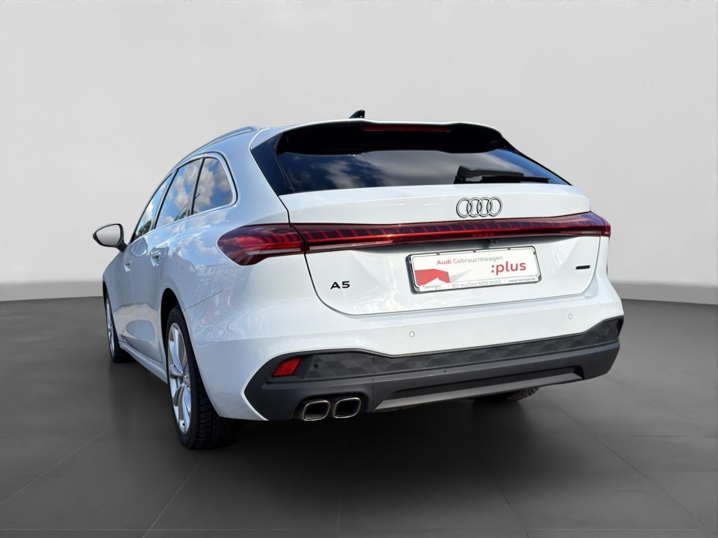 Bild über Audi A5 Avant TDI quattro 150 kW S tronic - für weitere Informationen kontaktieren Sie den Audi Partner