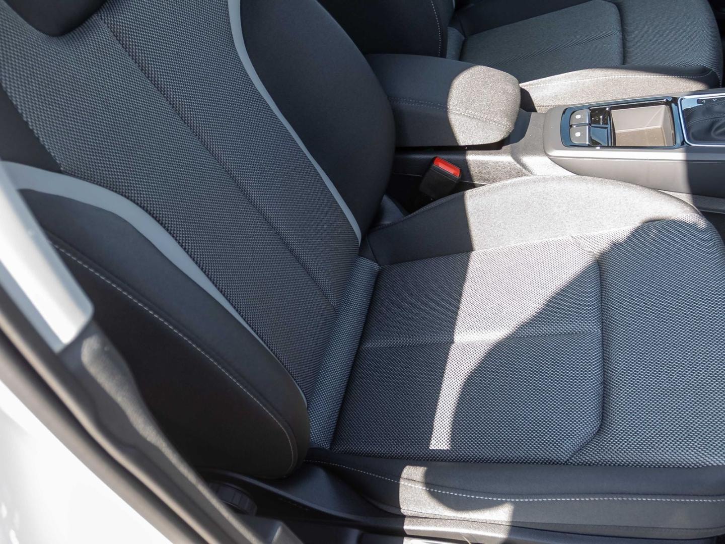 Bild über Audi Q2 advanced 35 TFSI S tronic - für weitere Informationen kontaktieren Sie den Audi Partner