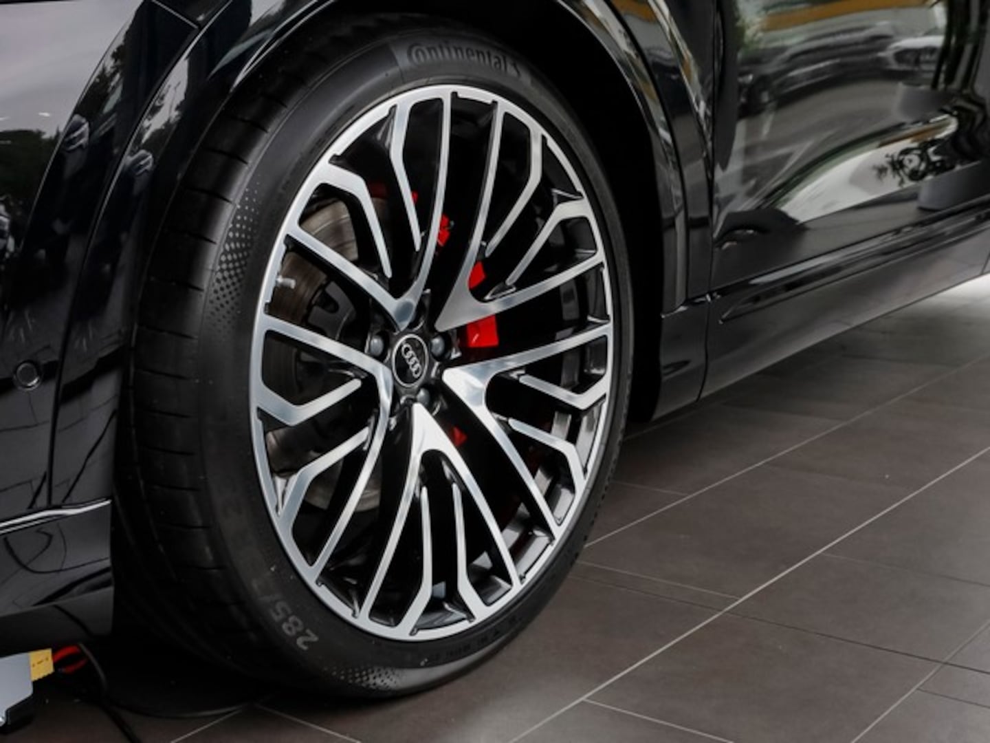 Bild über Audi Q8 SUV S line business TDI quattro 210 kW tiptronic - für weitere Informationen kontaktieren Sie den Audi Partner