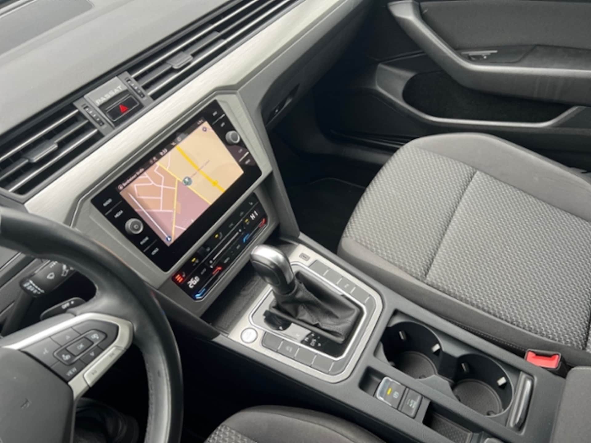 Volkswagen Passat Variant Basis-Modell