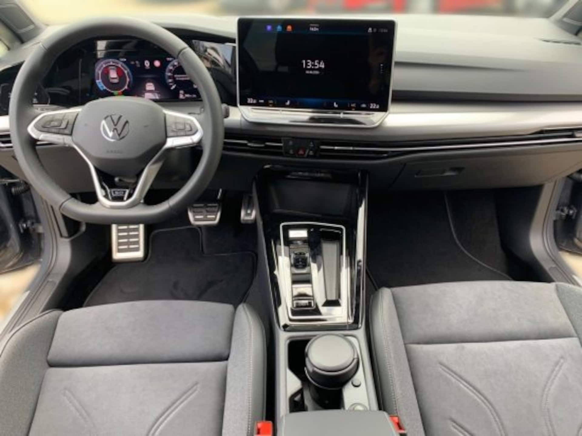 Volkswagen Golf Style