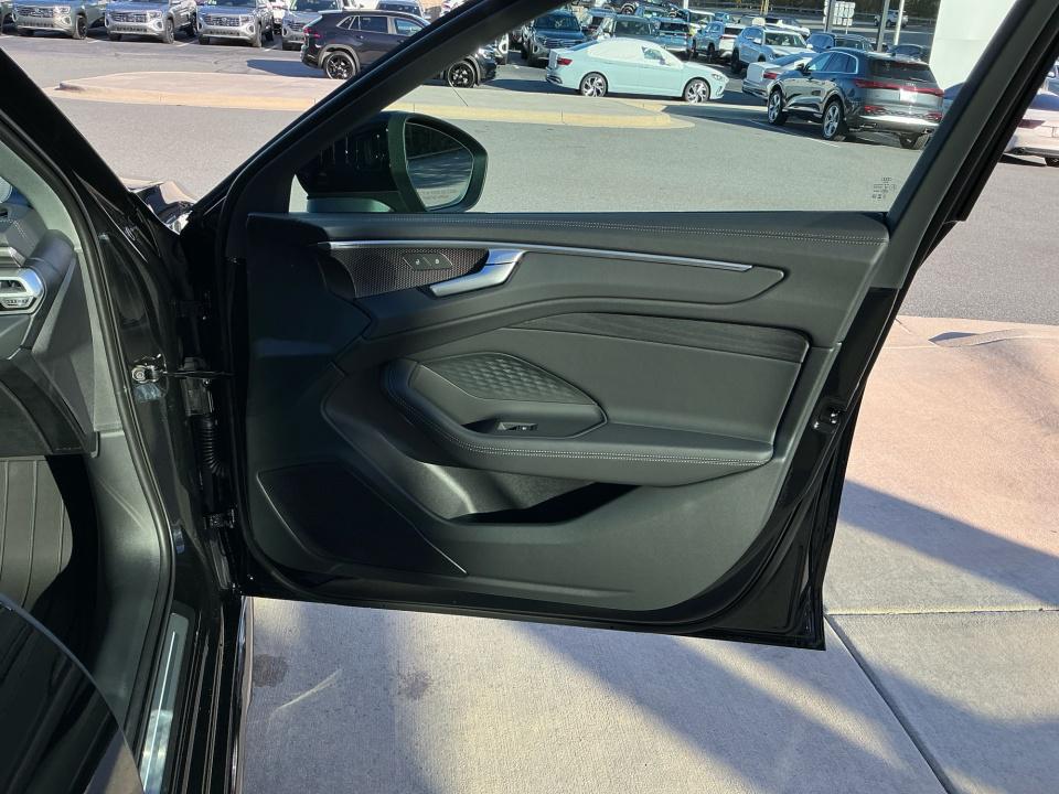 2026 Audi A6 Premium Plus - Photo 32
