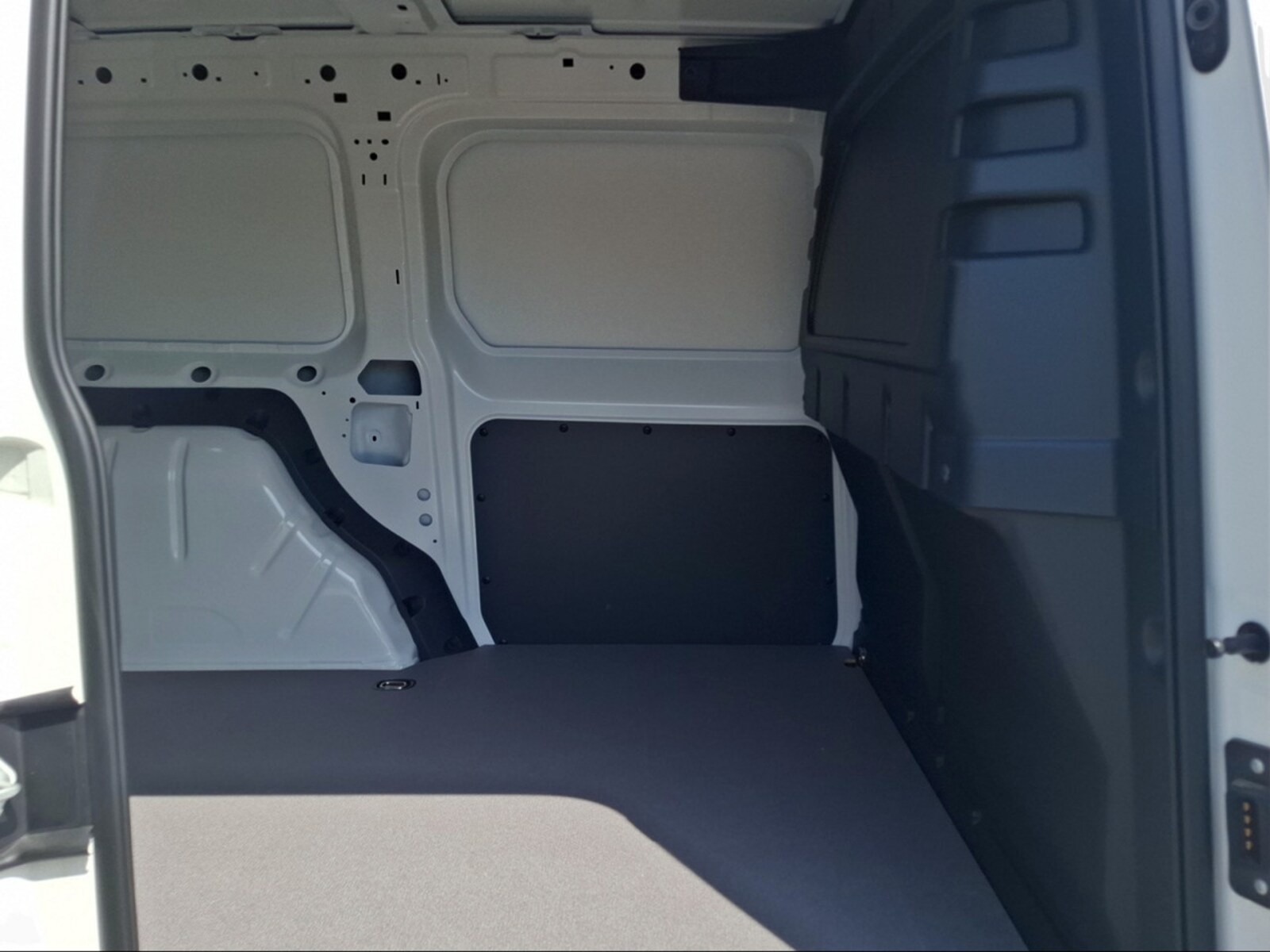 Volkswagen Caddy Maxi Cargo – Bild 13