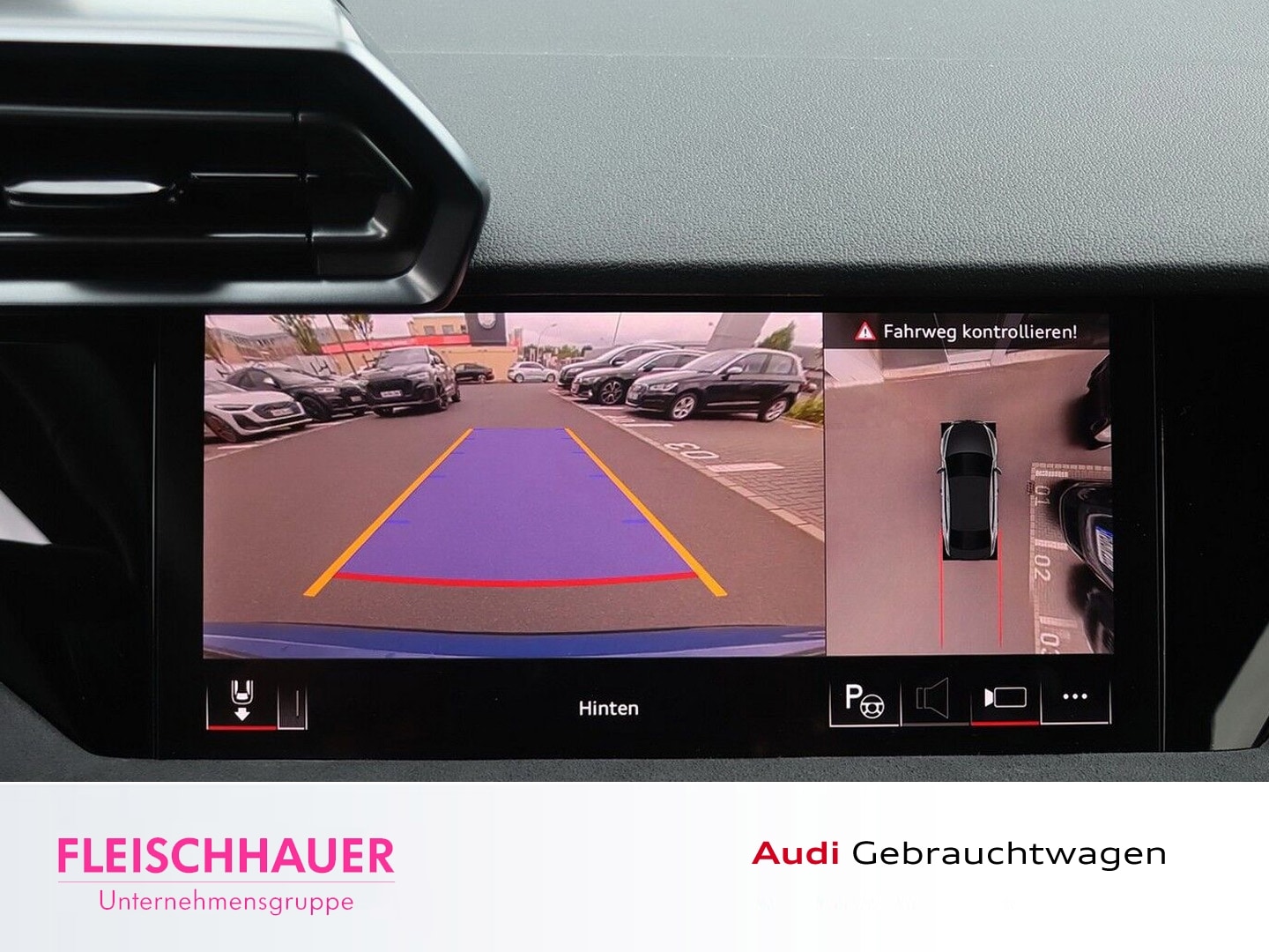 Bild über Audi RS 3 Limousine TFSI quattro 294 kW S tronic - für weitere Informationen kontaktieren Sie den Audi Partner