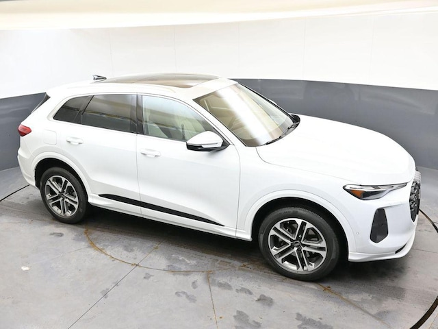 2025 Audi Q5 Premium - Photo 42