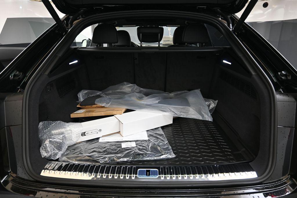 2026 Audi Q8 Prestige - Photo 17