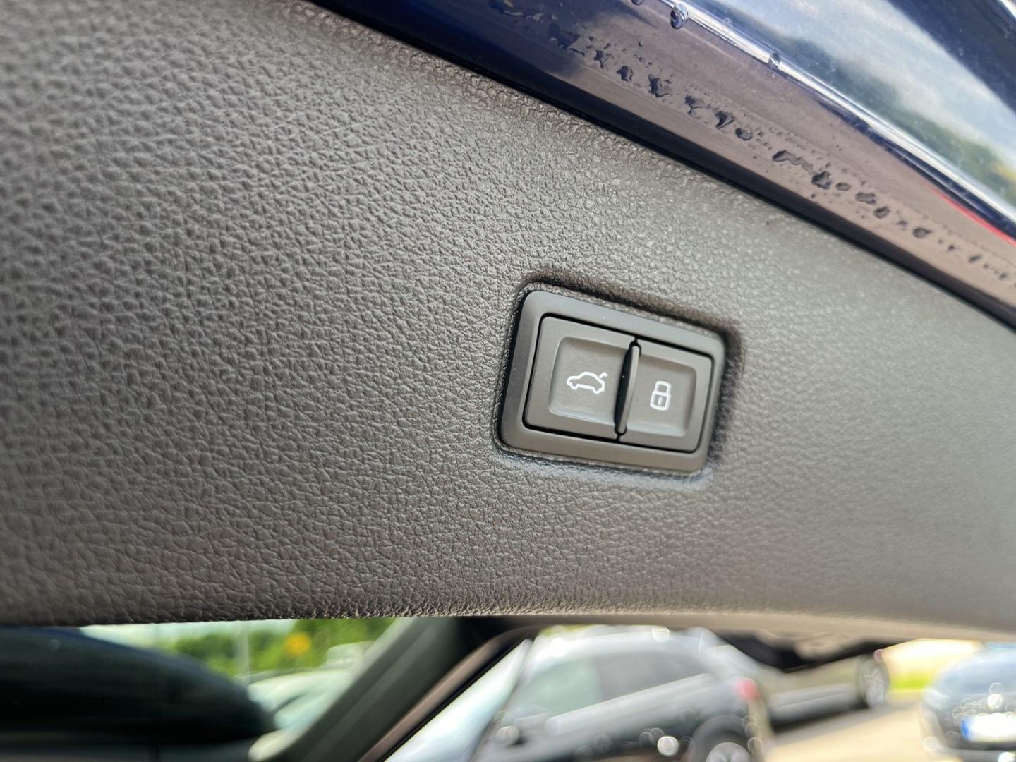 Image about Audi SQ7 TDI quattro tiptronic