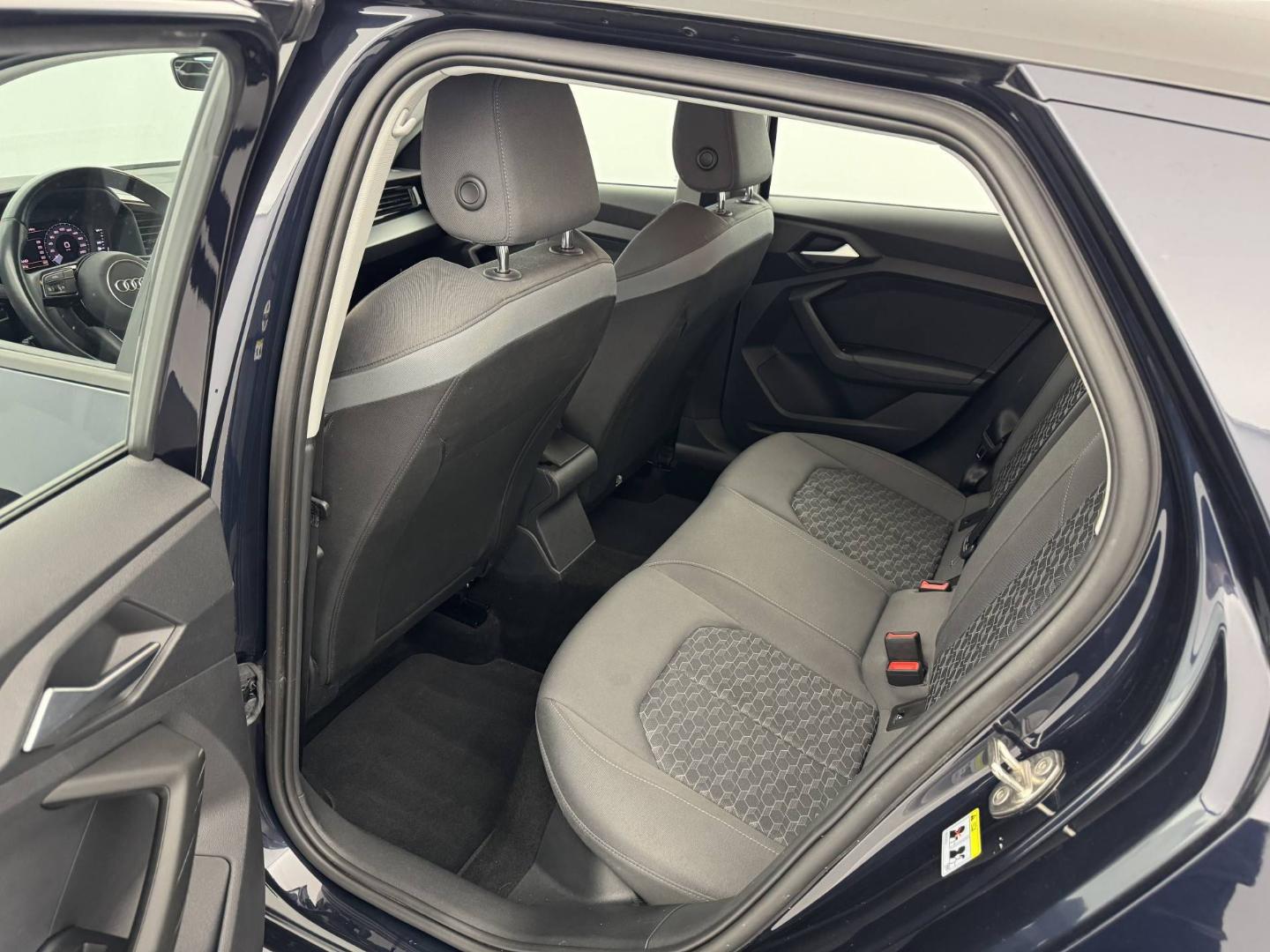 Image about Audi A1 Sportback Advanced 25 TFSI 70 kW (95 ch) 5 vitesses