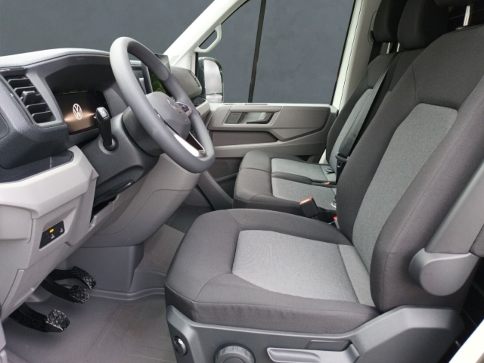 Volkswagen Crafter Kasten mittlerer Radstand – Bild 8